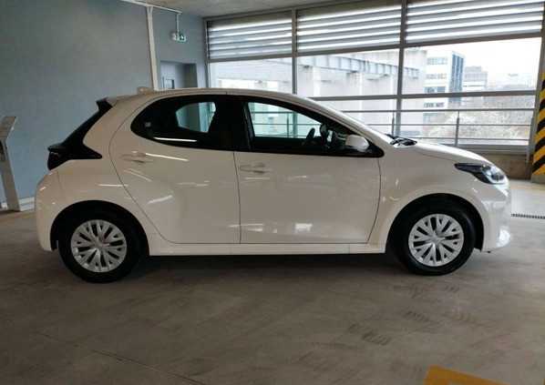 Toyota Yaris cena 94900 przebieg: 169, rok produkcji 2023 z Poznań małe 232